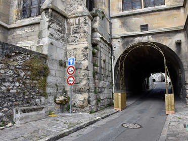 Une roseraie à l'église