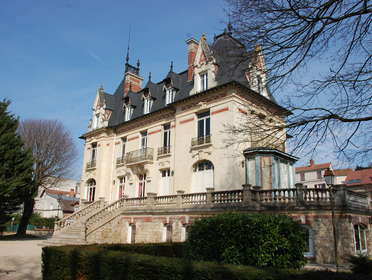 Bibliothèque Guy de Maupassant